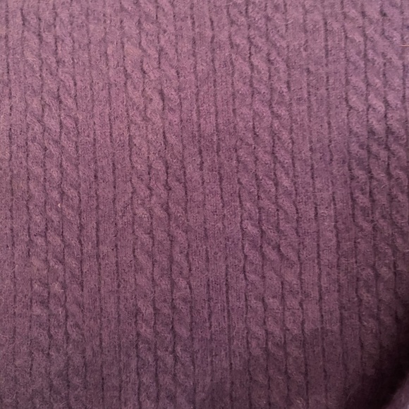Investments 100% Cashmere Sweater - Picture 6 of 9